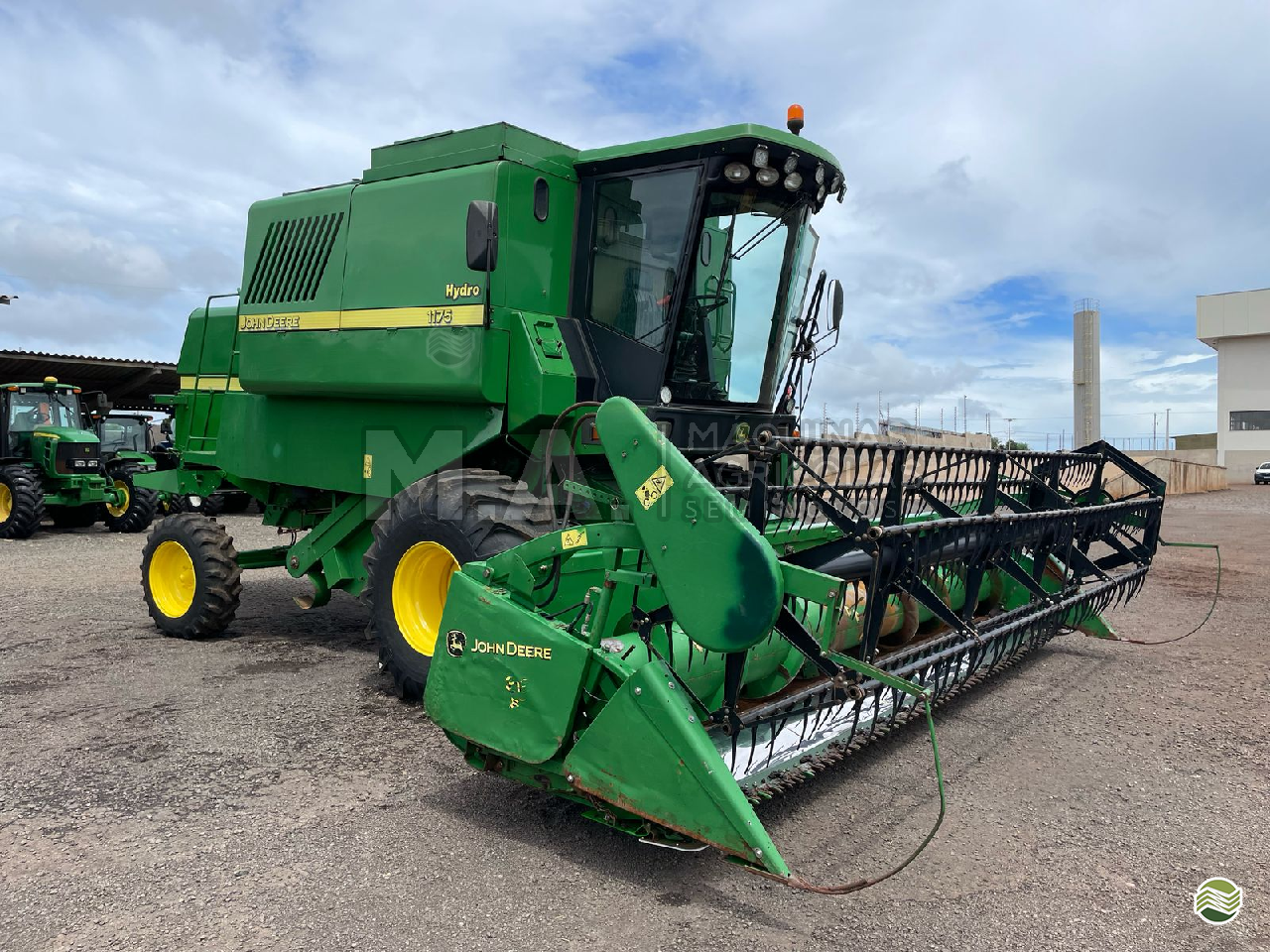 COLHEITADEIRA JOHN DEERE JOHN DEERE 1175 M.A. Máquinas Agrícolas - Medianeira MEDIANEIRA PARANÁ PR